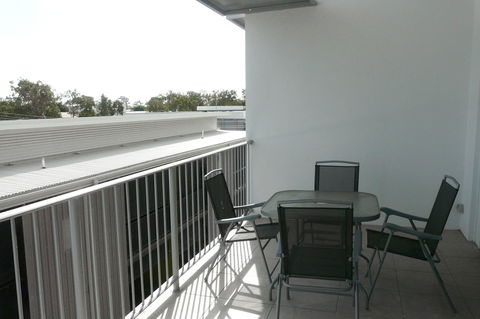 Monterey Apartments Moranbah - Airlie Beach Holiday 2