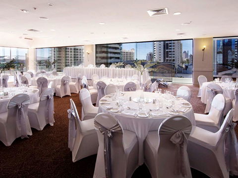 Sofitel Gold Coast Broadbeach - Airlie Beach Holiday 36