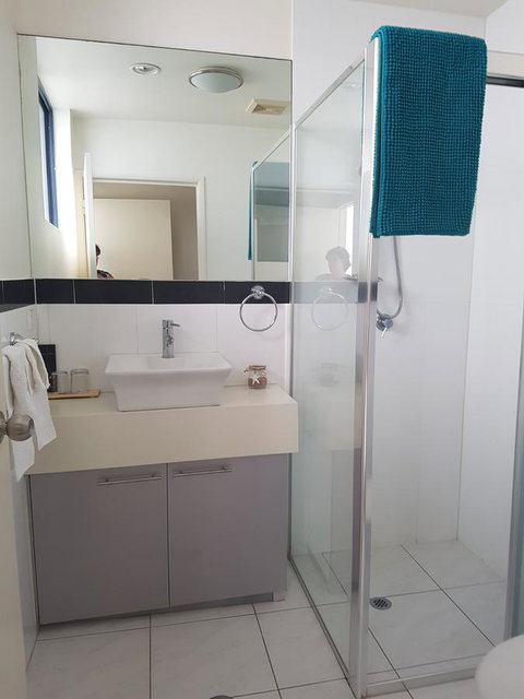 Sutton's Beach Unit - Airlie Beach Holiday 11