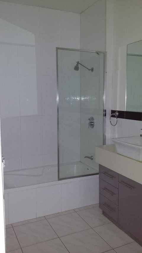 Sutton's Beach Unit - Airlie Beach Holiday 17