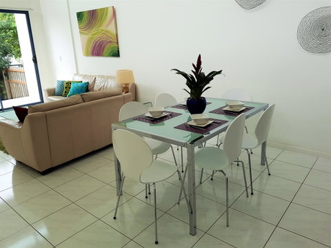 Sutton's Beach Unit - Airlie Beach Holiday 4
