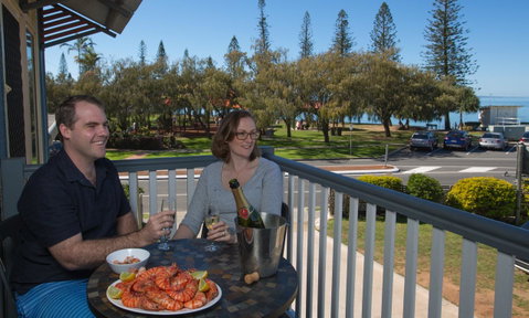 Pale Pacific Holiday Units - Airlie Beach Holiday 2