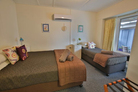Pale Pacific Holiday Units - Airlie Beach Holiday 14