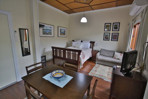 Pale Pacific Holiday Units - Airlie Beach Holiday 8