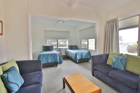 Pale Pacific Holiday Units - Airlie Beach Holiday 11