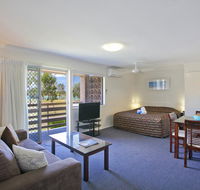 Regency Waterfront Noosa - Airlie Beach Holiday