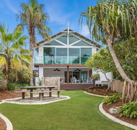 WHITE WASH ON SHE OAK - Airlie Beach Holiday