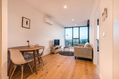Whitehorse Tower Deluxe 1 Bedroom With View - Airlie Beach Holiday 1