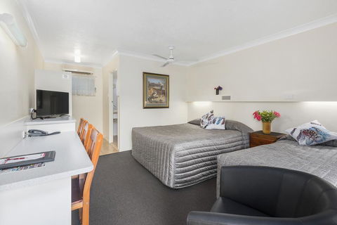 Whiteoaks Motel & Lodges - Airlie Beach Holiday 2