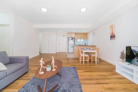 Wolli Creek Airport Serviced 2 Bedroom Apartment - Airlie Beach Holiday 0