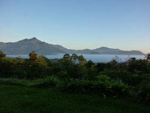 Wompoo Eco Retreat - Airlie Beach Holiday 1