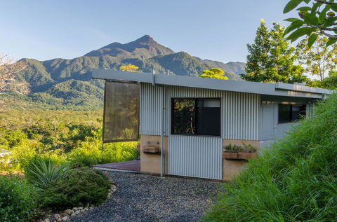 Wompoo Eco Retreat - Airlie Beach Holiday 0