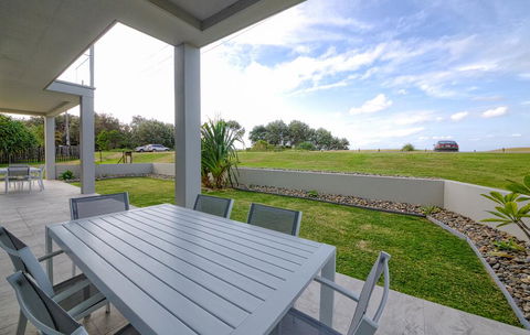 Woolgoolga By The Sea - Airlie Beach Holiday 1