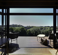 Your Luxury Escape - Carinya Cottages 2 - Airlie Beach Holiday
