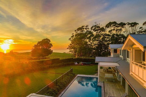 Your Luxury Escape - Trig Point - Airlie Beach Holiday 0