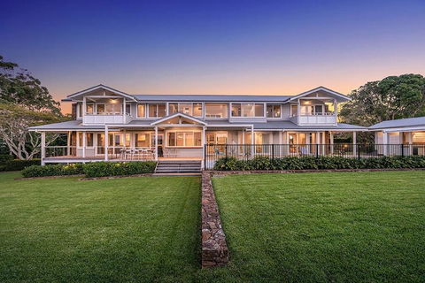 Your Luxury Escape - Trig Point - Airlie Beach Holiday 1