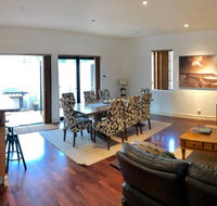 Zero Contact Private CBD-Social-Chillout-Oasis with Outdoors For You  Friends - Airlie Beach Holiday