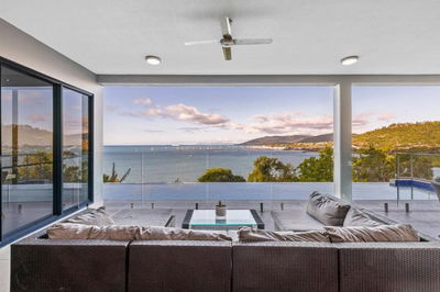 \'Whitsunday Escape\' - Expansive Coral Sea Views and Private Infinity Pool
