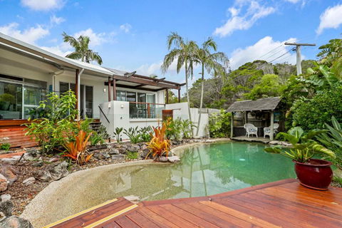 A Tropical Family Oasis In Sunshine Beach - Airlie Beach Holiday 2