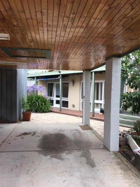 A2, 9A In The East Suburb - Airlie Beach Holiday 1