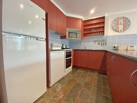 A BEACH AFFAIR - Airlie Beach Holiday 4