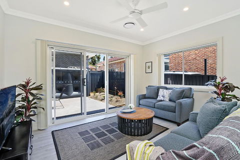 Accommodation Hunter - Adams Street Maitland - Airlie Beach Holiday 4