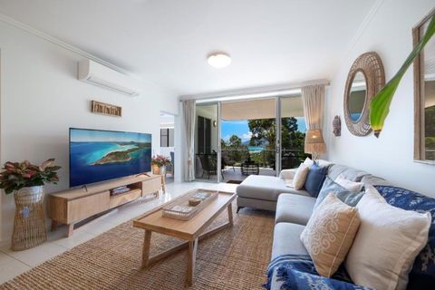 Airlie Sea View - Tropical Vibes Whitsundays - Airlie Beach Holiday 0