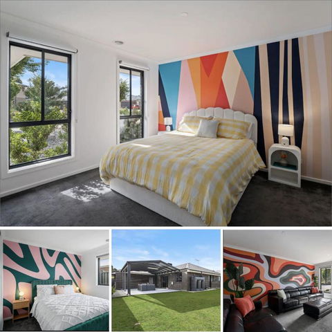 Albury Funk - Airlie Beach Holiday 0