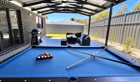 Albury Funk - Airlie Beach Holiday 1