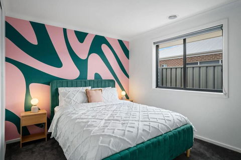 Albury Funk - Airlie Beach Holiday 3