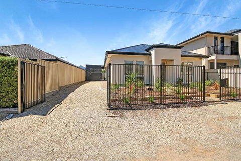 Aldinga Beach Experience - C21 SouthCoast Holidays - Airlie Beach Holiday 3