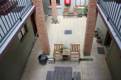 Alpine Heritage Motel - Airlie Beach Holiday 1