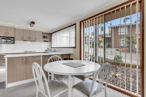 Anchorbell 3 - Airlie Beach Holiday 4