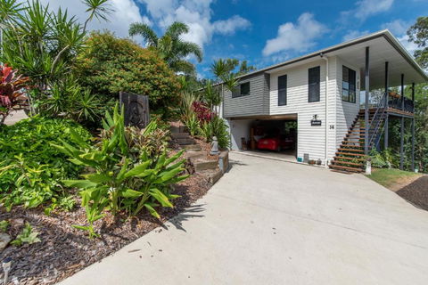 Austinmer - Cannonvale - Airlie Beach Holiday 1