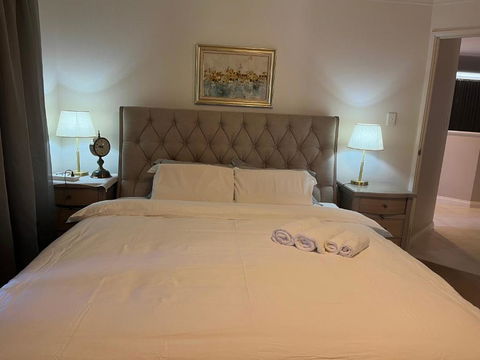 Applecross 2 Bedrooms By Swan River - Airlie Beach Holiday 1