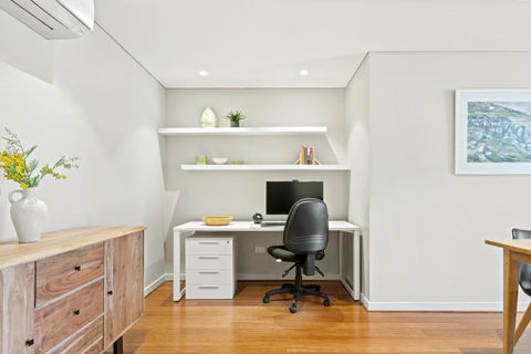 B208S - The Waverton Escape - Airlie Beach Holiday 0