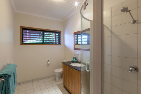 Casuarina Cove 18 - Airlie Beach Holiday 0