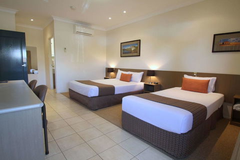 Midlander Motor Inn - Airlie Beach Holiday 23