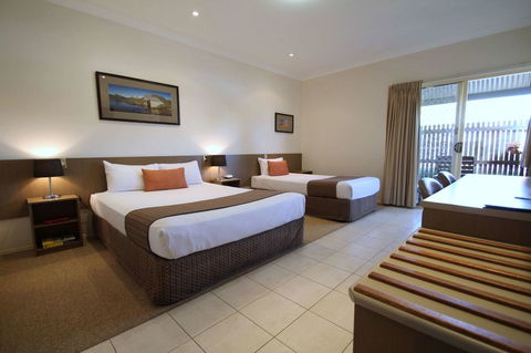 Midlander Motor Inn - Airlie Beach Holiday 11