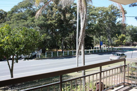 Close To Surf Beach, Surf Club, Hotel And Shops - Boyd St, Woorim - Airlie Beach Holiday 5