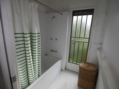 Annie's White House - Airlie Beach Holiday 32