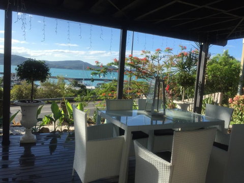 'Chez-Nous' - Two Bedroom Apartment - Airlie Beach Holiday 1