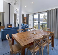 'Matilda' - Spacious  centrally located with great lake views - Airlie Beach Holiday