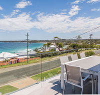 'Salt  Light' Mollymook - Airlie Beach Holiday