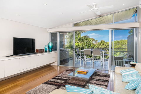 1/22 Mahogany Drive - Beach House 1 @ Vue - Airlie Beach Holiday 0