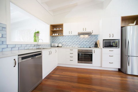 1/37 Marine Pde, Wategos Beach - Jane's On Wategos - Airlie Beach Holiday 3