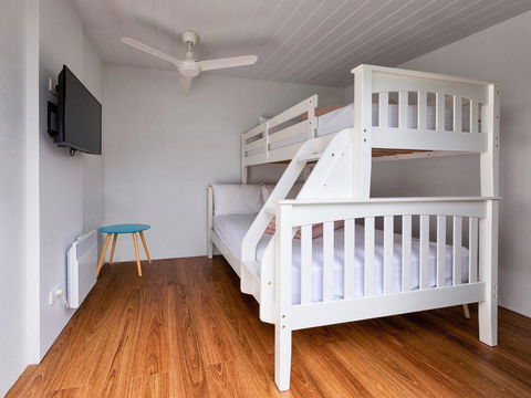 10 OCEAN DRIVE - Airlie Beach Holiday 3