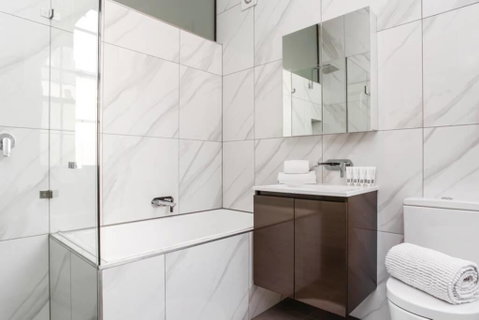 11w Elegance Stylish 3BD Heritage Terrace @TheRocks - Airlie Beach Holiday 0