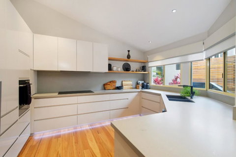 131 Pacific Drive, Port Macquarie - Airlie Beach Holiday 3