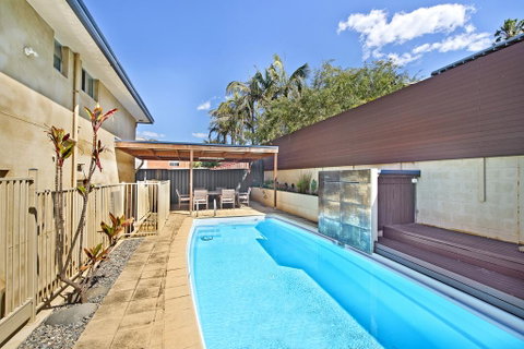143 Matthew Flinders Drive, Port Macquarie - Airlie Beach Holiday 2
